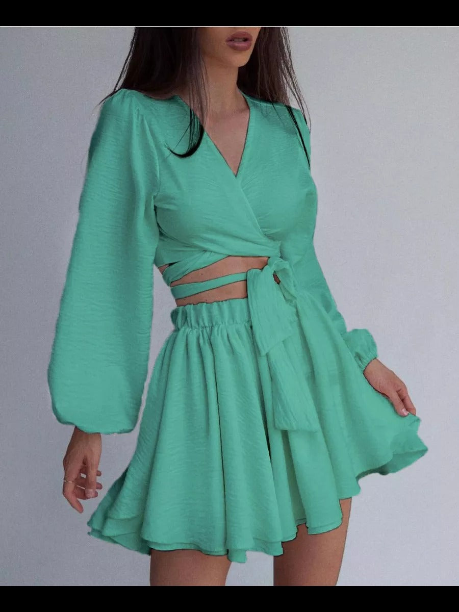 Dame Crop-Top og Nederdel Sæt med voluminøse ærmer og vikledesign Stilla