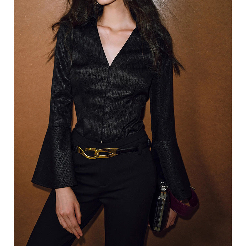 Dame elegant bluse med bred ærme og stilfuld V-udskæring Stilla