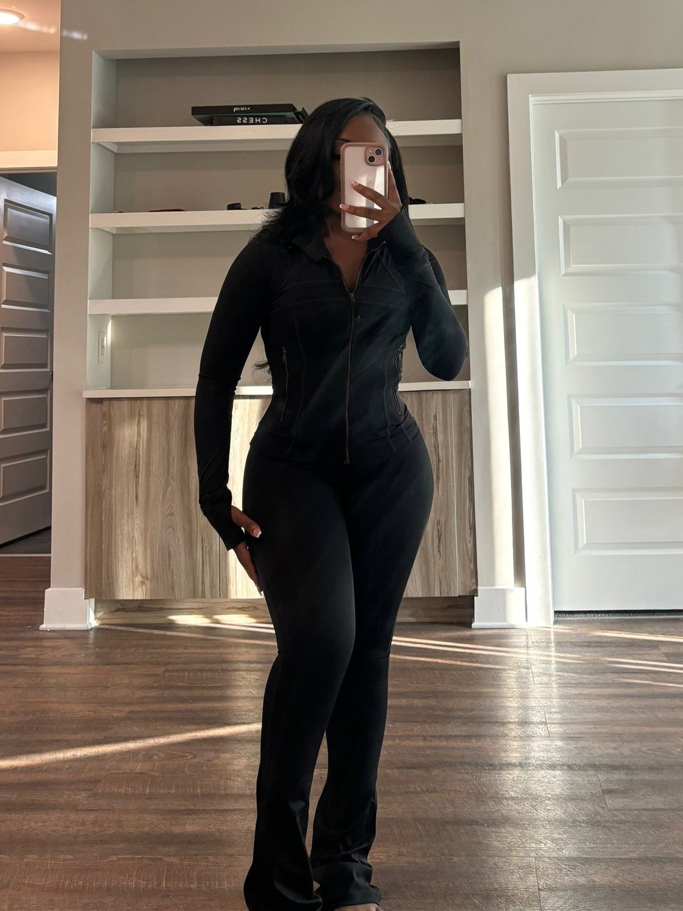 Damer Sporty Langeærmet Jumpsuit i Stretch-materiale med Lynlås Stilla