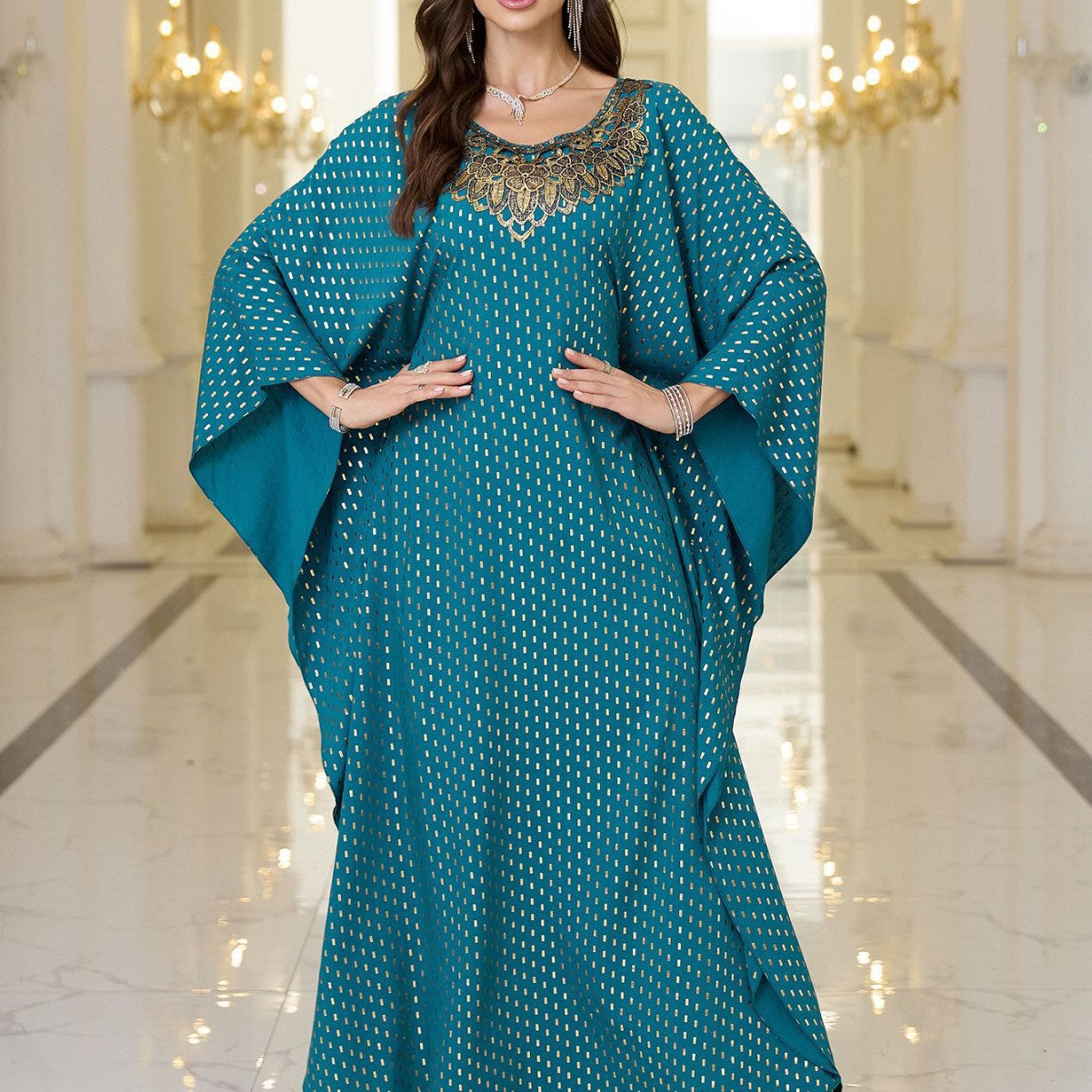 Dame elegant Kaftankjole med kunstnerisk perleudsmykning og luftige ærmer Stilla