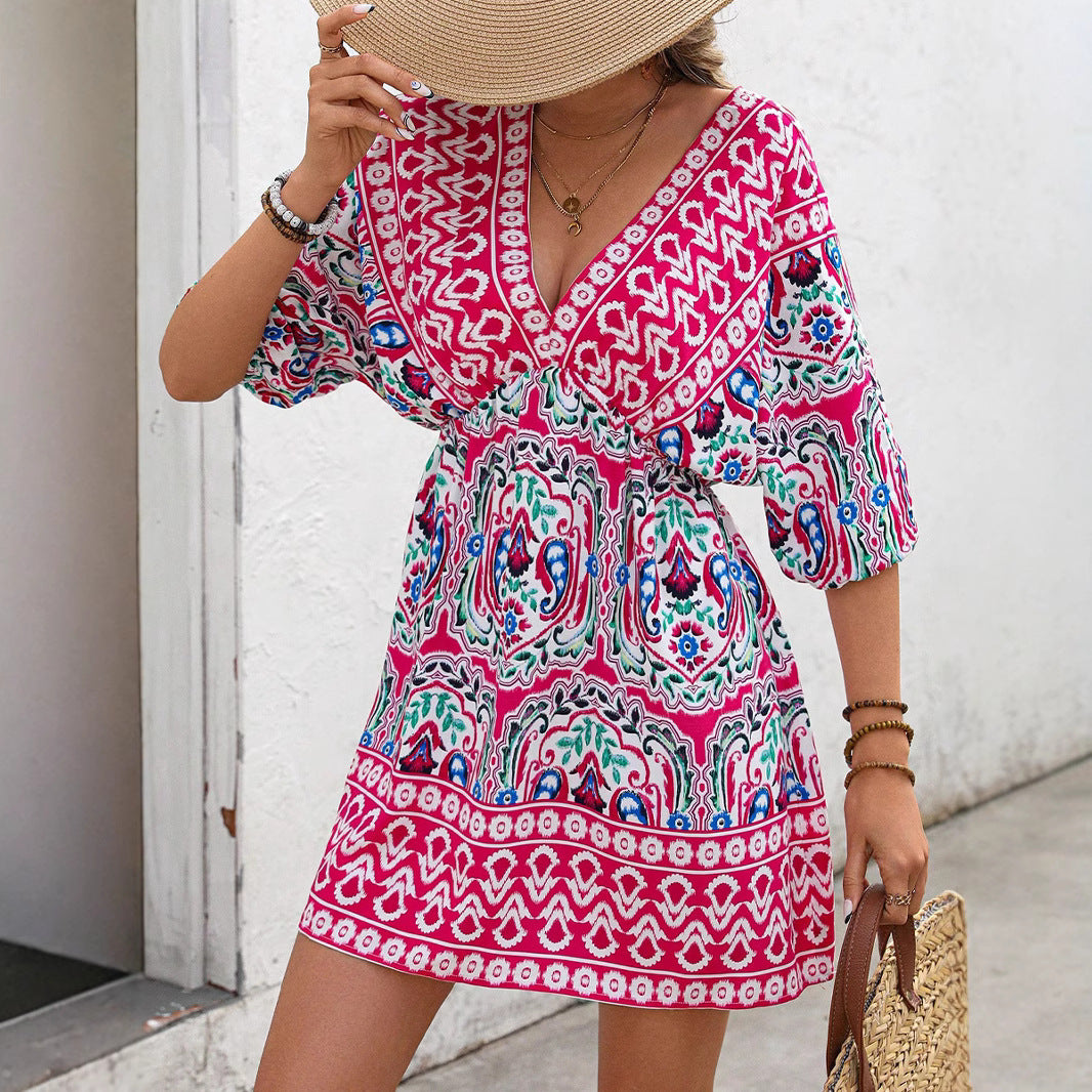 Dame afslappet sommerkjole med flæse-detaljer og farverigt paisley-mønster Stilla