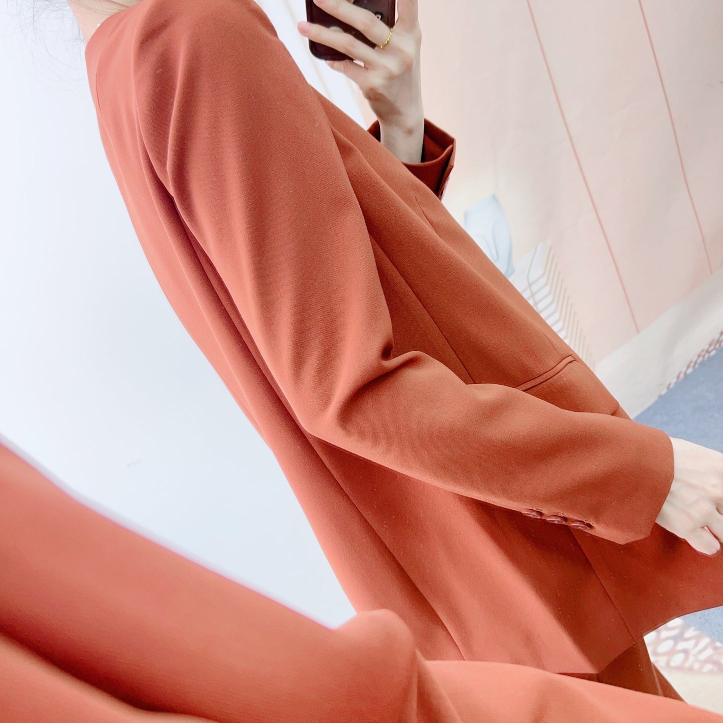 Dame elegant blazer med moderne knapdetaljer og struktureret tekstur Stilla