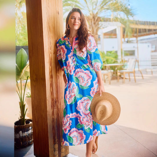 Dame afslappet Maxikjole med farverigt blomsterdesign og knaplukning Stilla