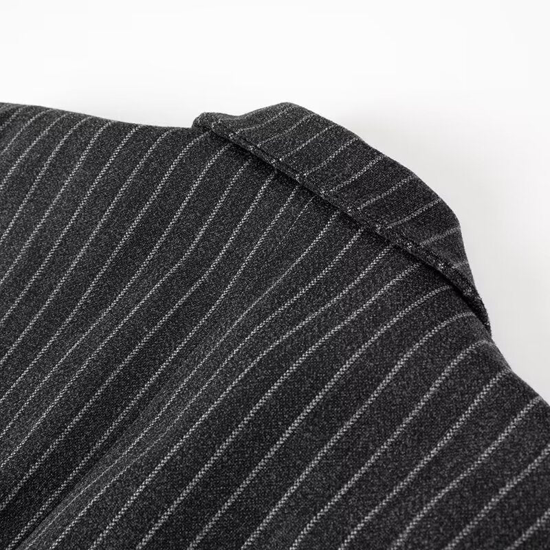 Dame elegant gademantel i klassisk stribemønster med dobbeltknaplukning og dybe revers Stilla