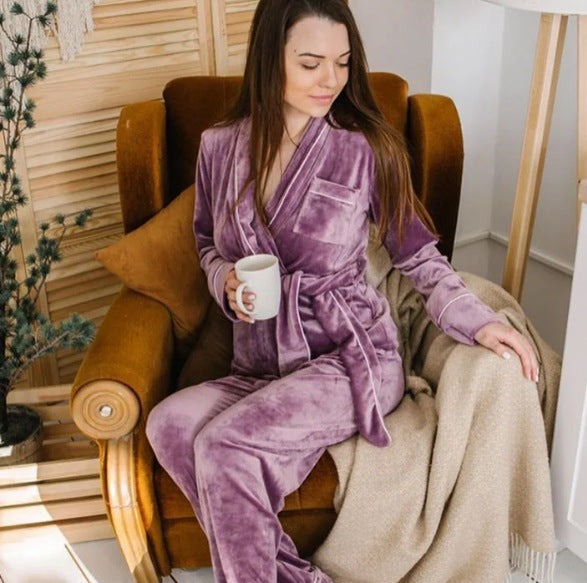 Dame Fleece-nattøj sæt med komfortabel morgenkåbe og elegante detaljer Stilla