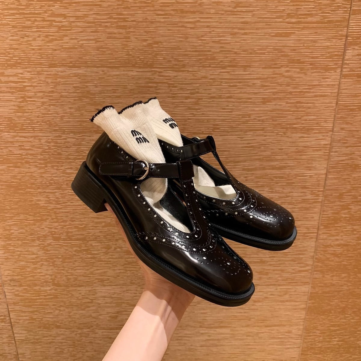 Dame Dekorative Mary Jane Pumps med udsnitsdesign Stilla