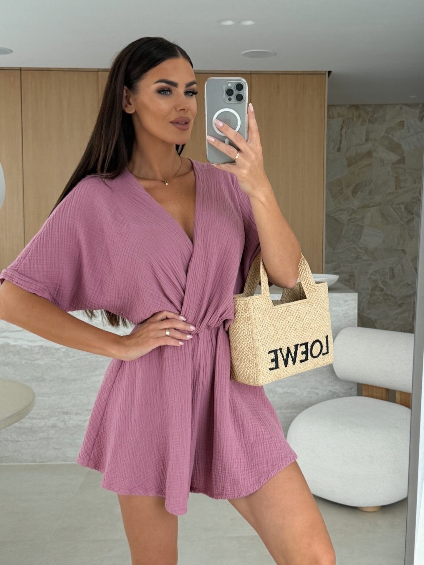 Dame wrap jumpsuit med elegant V-udskæring og blødt stof Stilla