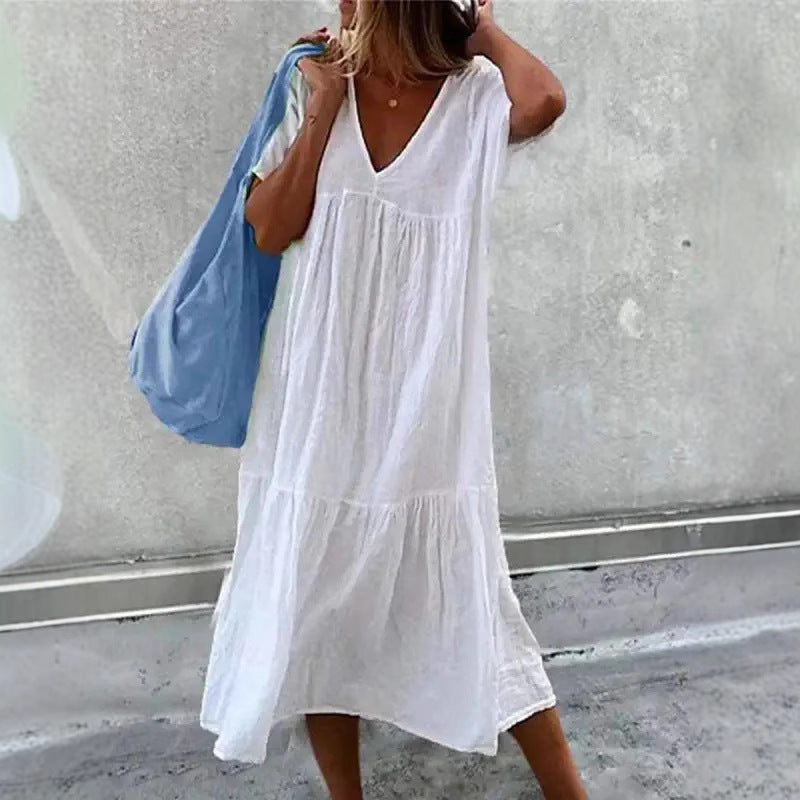 Dame afslappet sommerkjole med V-hals og flæsedetaljer Stilla