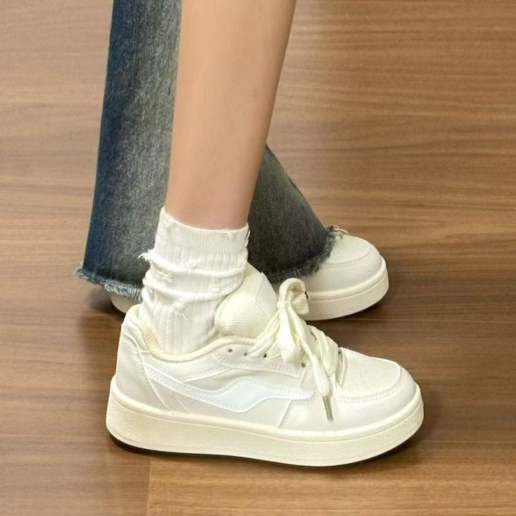 Dame komfortable sneakers i moderne design med tyk sål Stilla