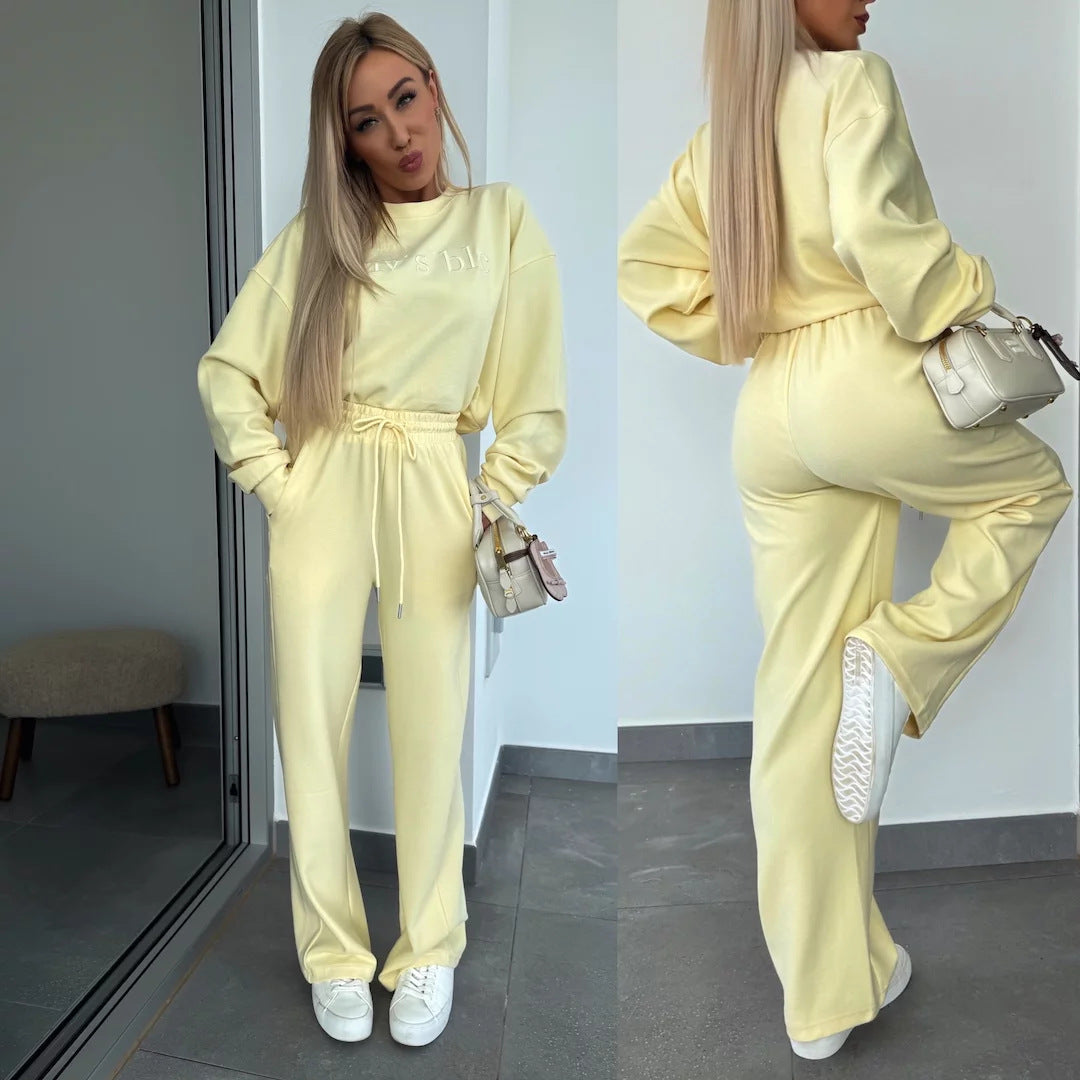 Dame afslappet fritids-sæt med oversized sweatshirt og joggebukser Stilla