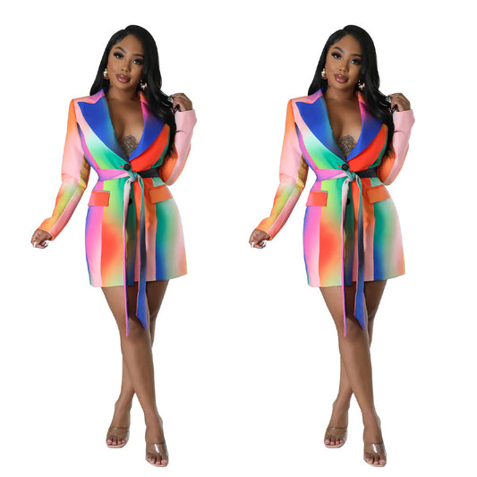 Dame Designer Blazer med farverig gradient og figursyet snit Stilla