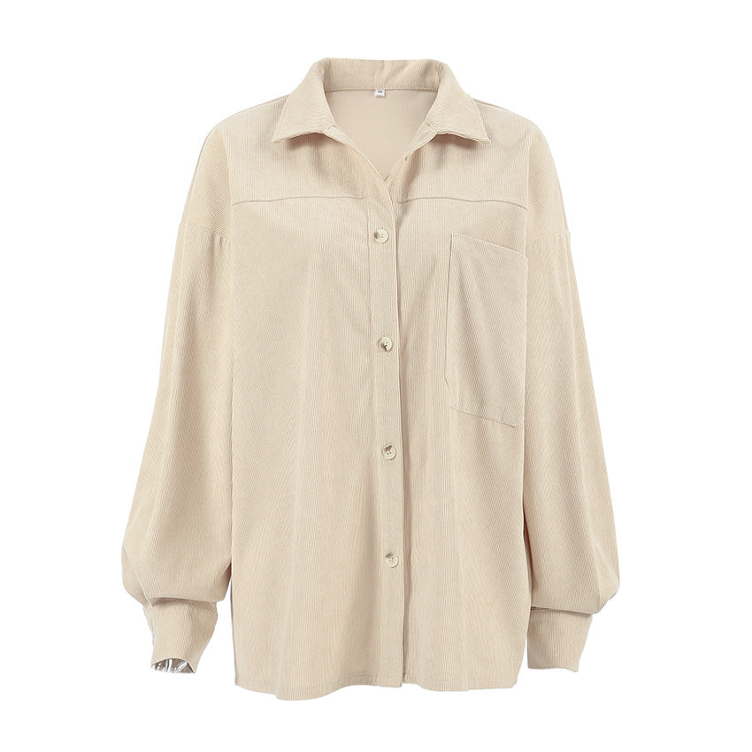 Dame afslappet oversized skjortejakke lavet af blødt kordfløjl med praktiske lommer Stilla