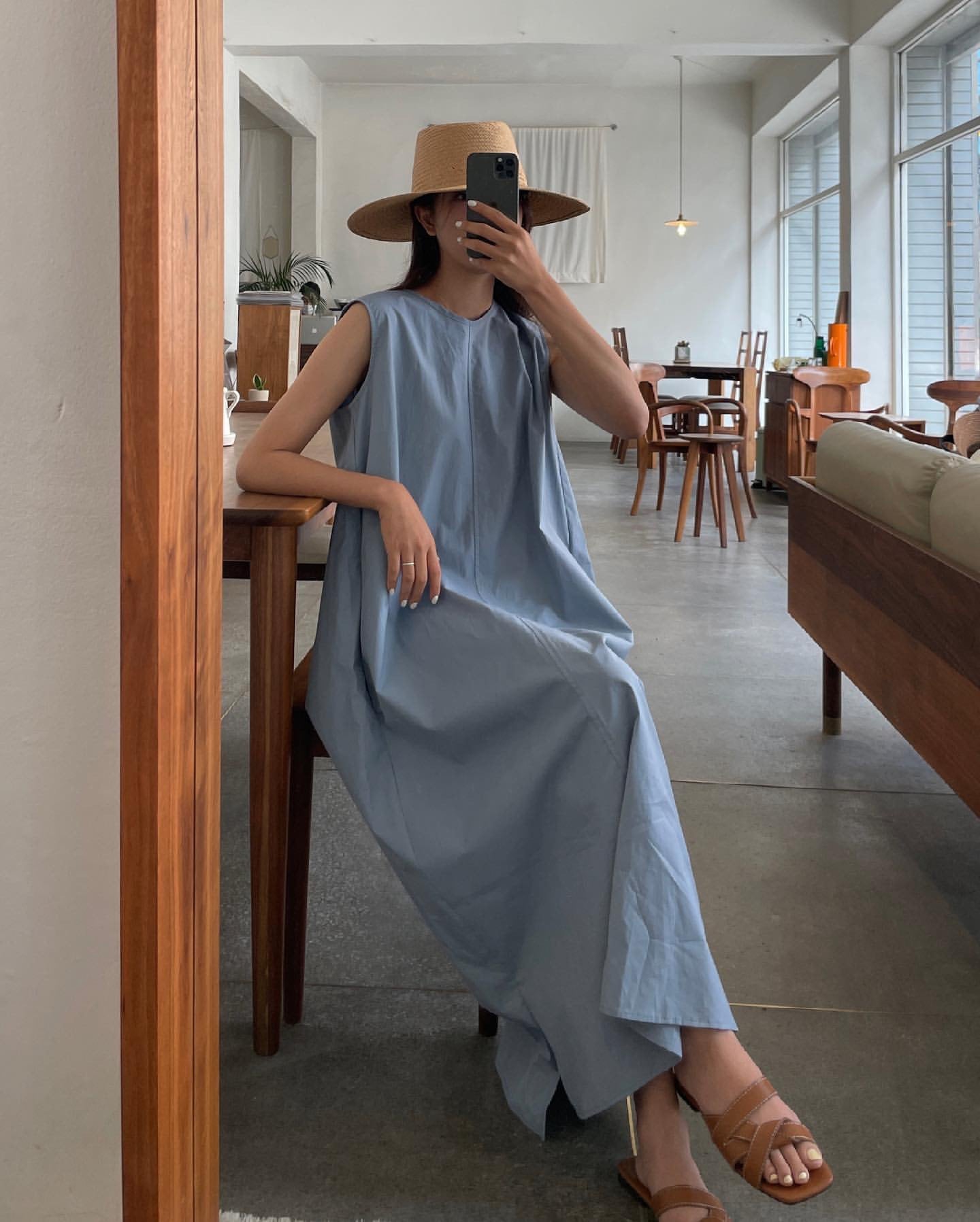 Dame afslappet sommermaxikjole med ensfarvet design og bred pasform Stilla