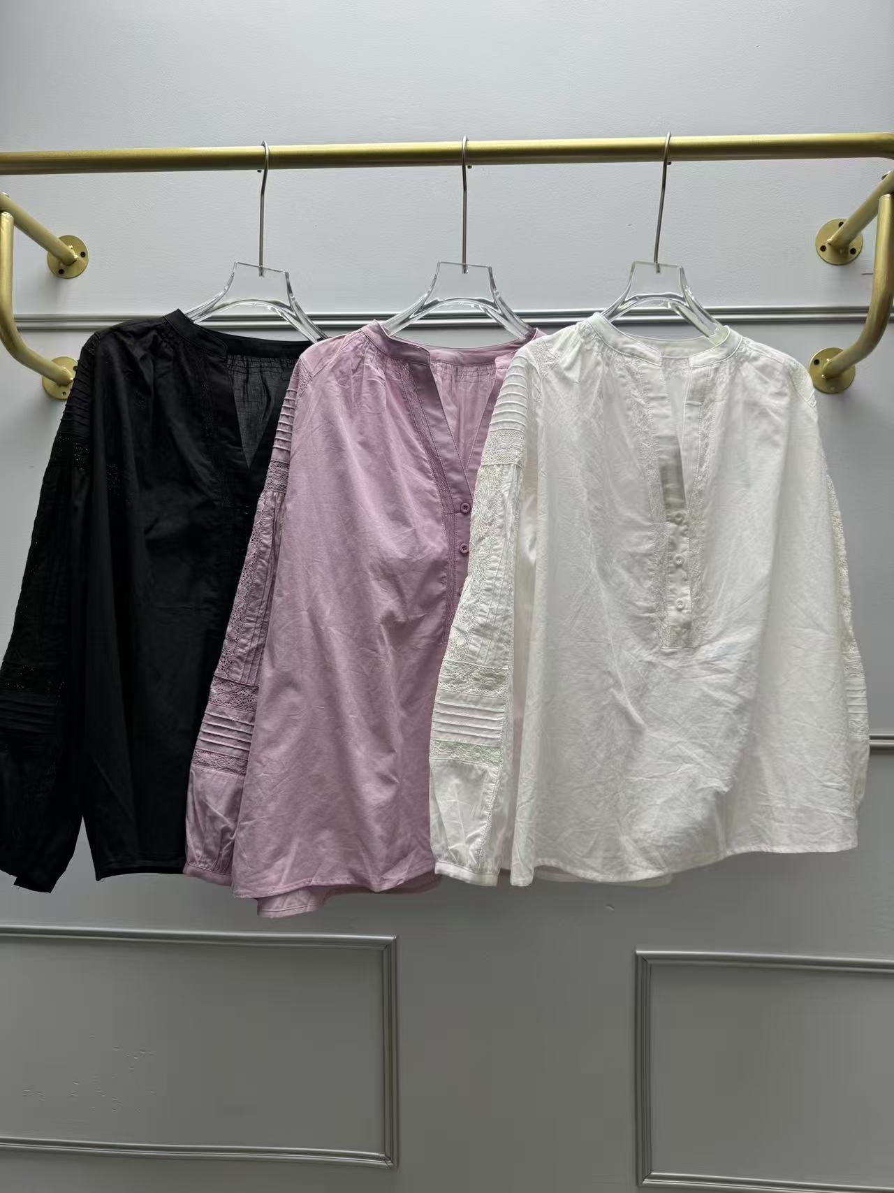 Dame afslappet bluse med fint V-udskæring og voluminøse ærmer Stilla