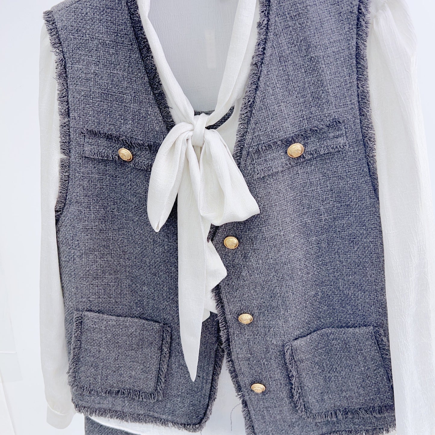 Dame 2-i-1 Vest-nederdel-kombination med frynsede detaljer og elegante knaplukninger Stilla