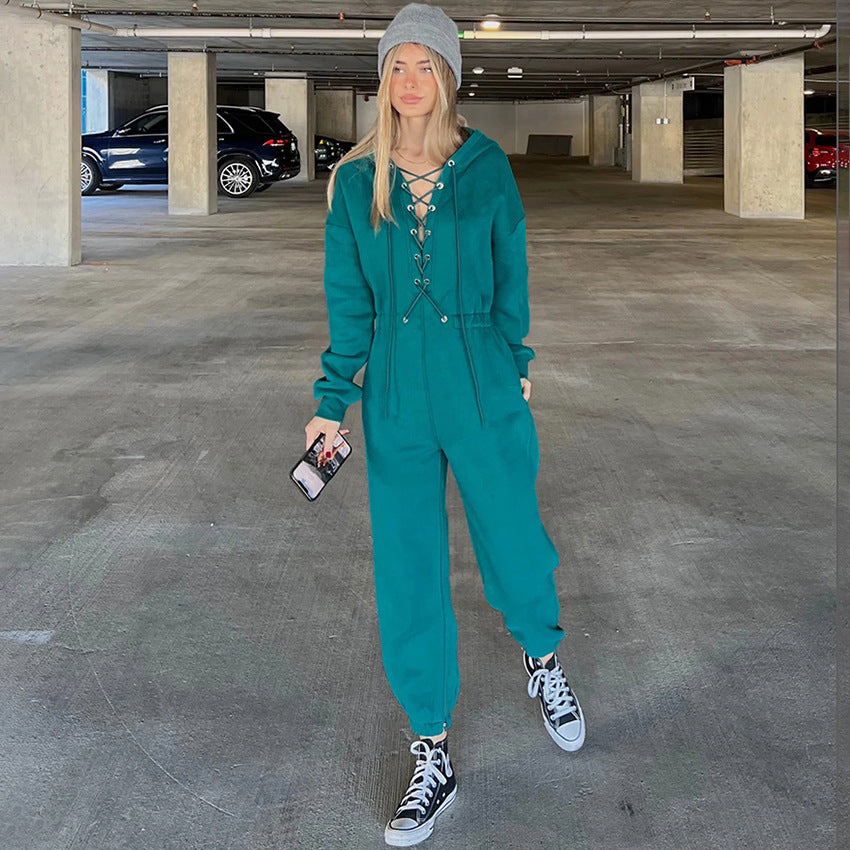 Dame afslappet hætte-jumpsuit med snøret udskæring og sidelommer Stilla