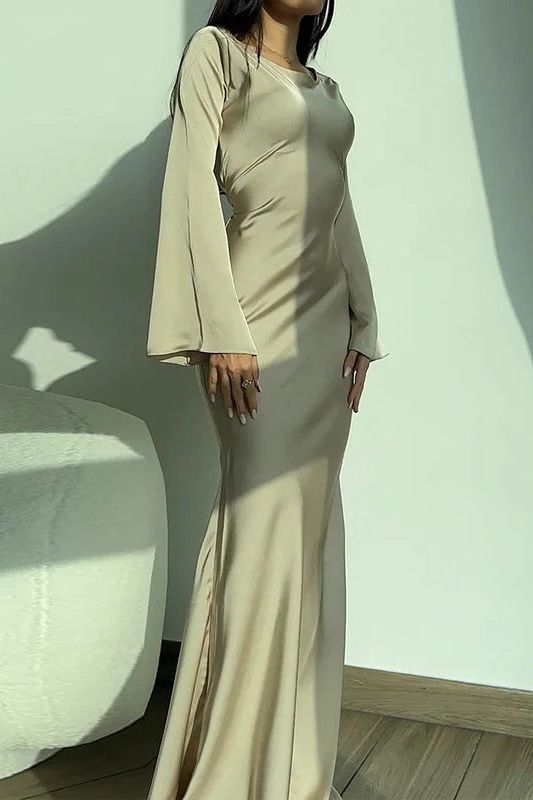 Stilla | Rund Hals Fishtail Kjole