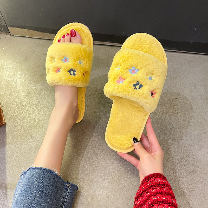 Dame pantofler med florale detaljer i blødt kunstpels Stilla