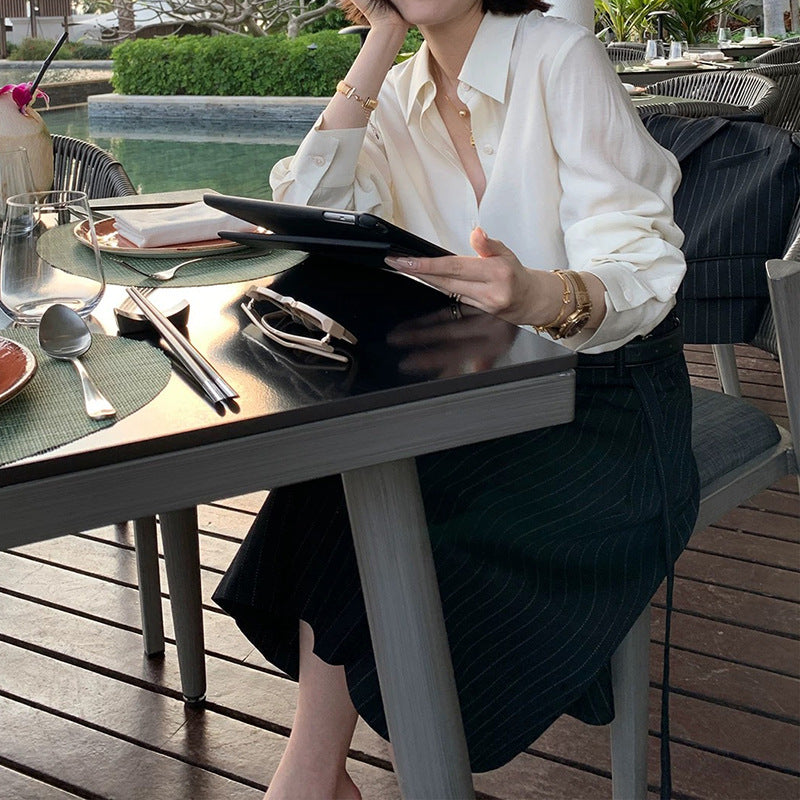 Dame elegant bluse med afslappet snit og fine detaljer Stilla