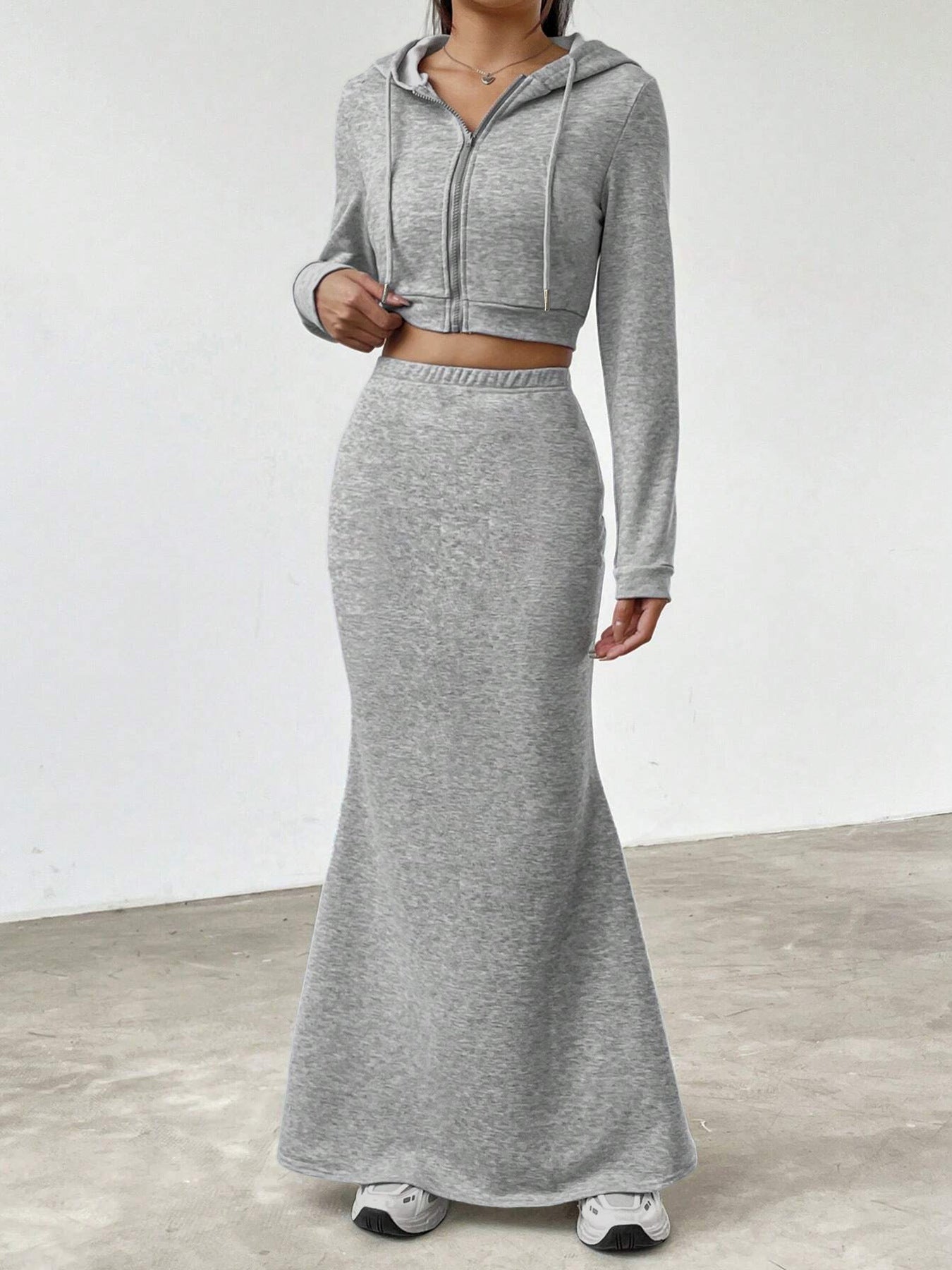 Dame elegant Cropped Sweatshirt med høj talje og Maxiskørt Stilla