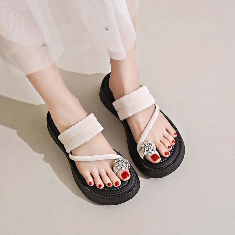 Dame Designer-platform-sandaler med moderne rem og glitrende smykkedetalje Stilla