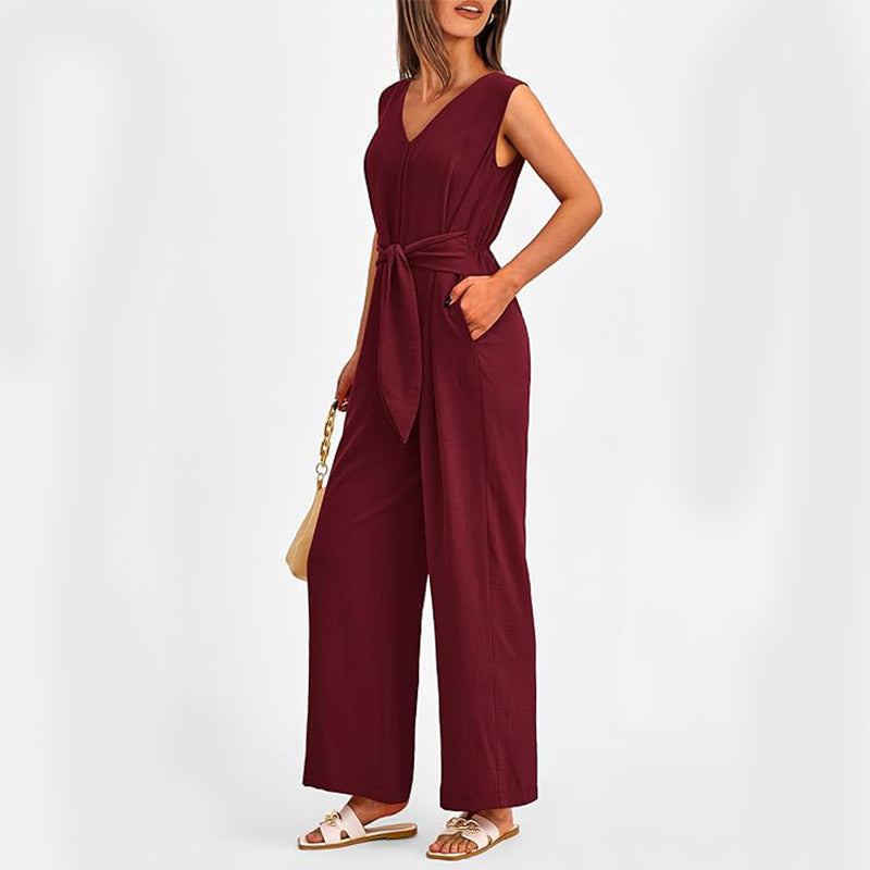 Dame Elegant og behagelig Jumpsuit med dybere V-udskæring og taljeret bælte Stilla