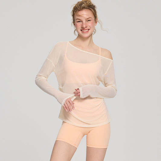 Dame afslappet asymmetrisk langærmet skjorte lavet af åndbart og let materiale Stilla