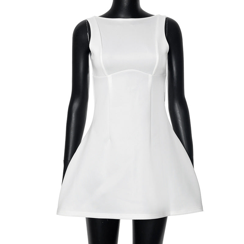 Dame A-linje kjole med elegant snit og figurskabende design Stilla