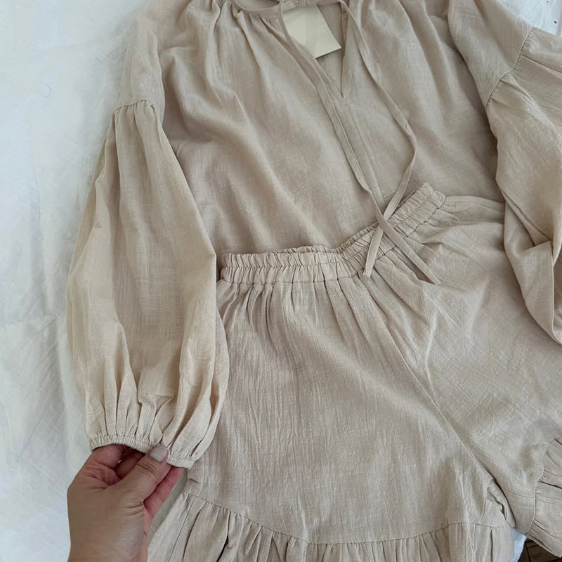 Dame Linned Shorts-Sæt med voluminøse ærmer og flæsedetaljer Stilla