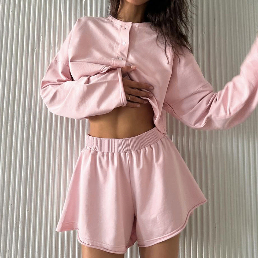 Dame afslappet Crop-Top og shorts sæt med knapdetaljer og lange ærmer Stilla