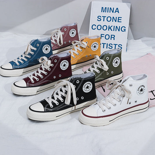 Dame højt format sneakers lavet af let og åndbart lærred med klassisk design Stilla