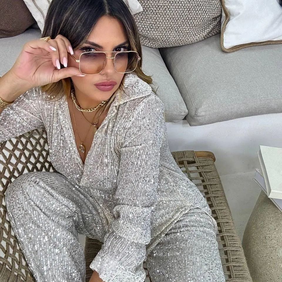 Dame Glitrende Jumpsuit med elegant skæring og lange ærmer Stilla