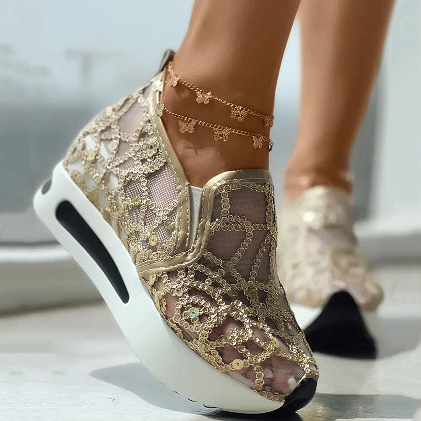 Stilla | Kvinders Blomsterbroderi Mesh Wedge Sneakers