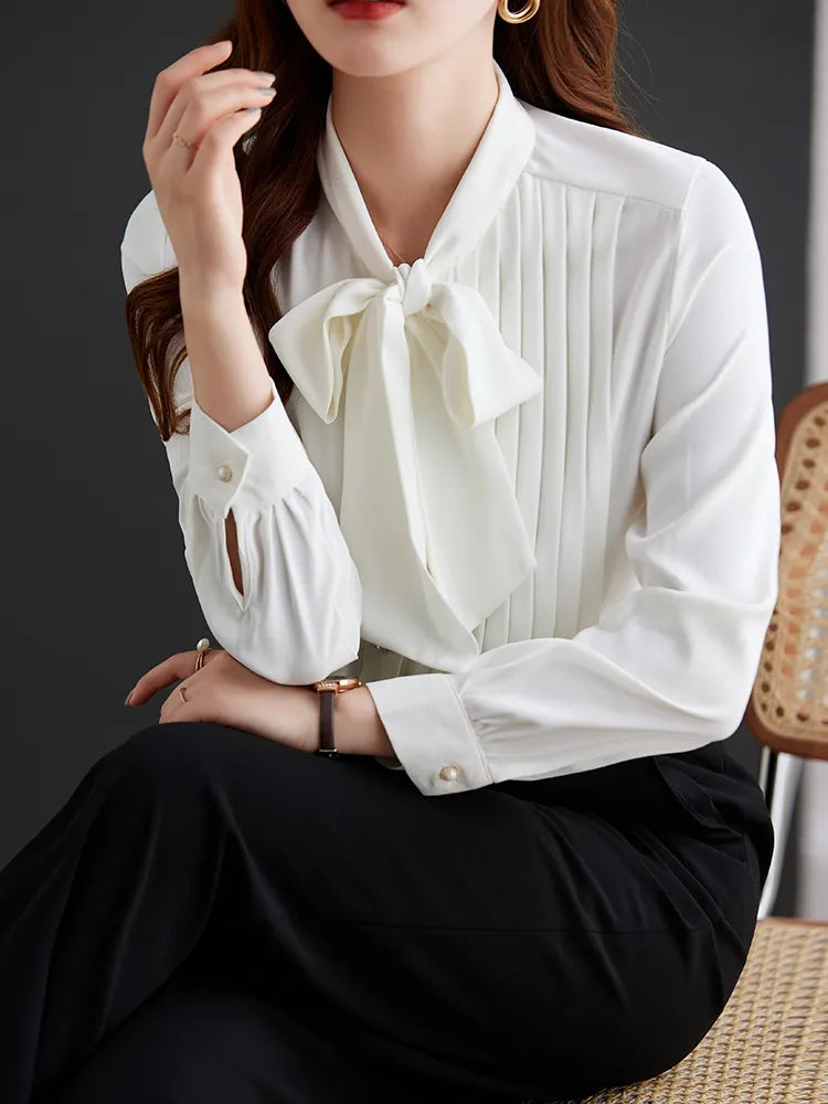 Stilla | Elegant Bluse med Bundet Knude