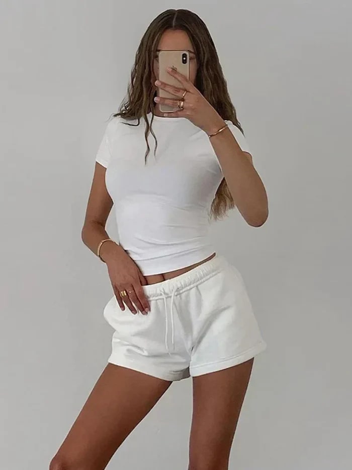 Stilla | Elegant Og Taljeret T Shirt Til Kvinder