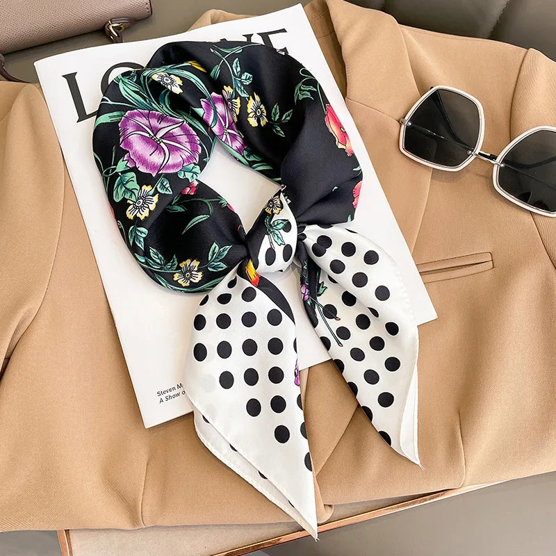 Stilla | Square Silkescarf Med Chic Design