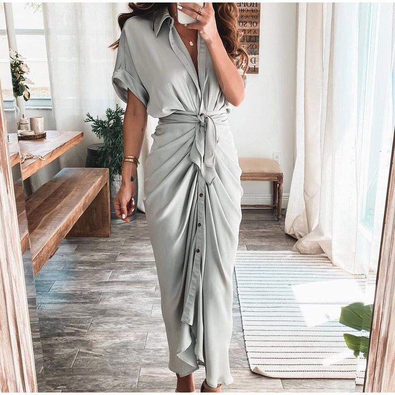 Stilla | Chic og Elegant Kjole med Smukke Detaljer