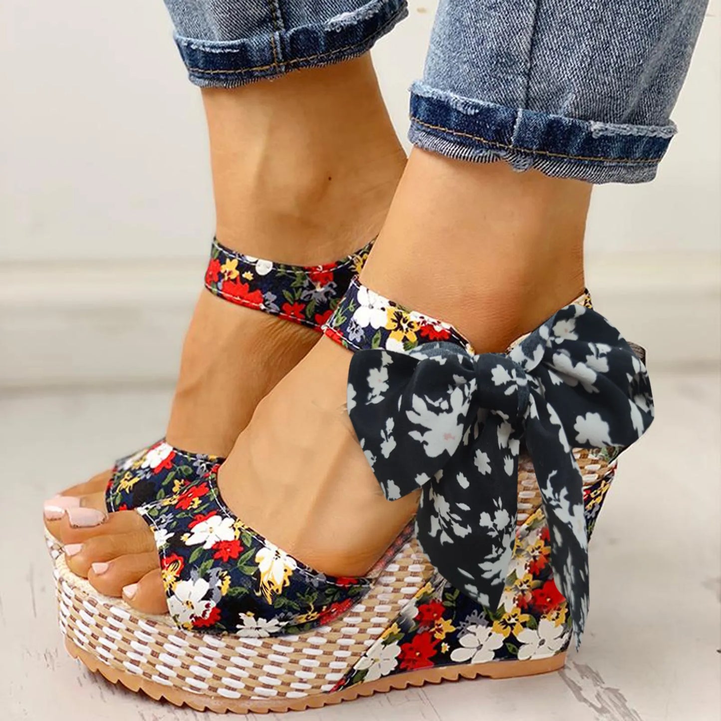 Stilla | Blomster Wedge Sandals
