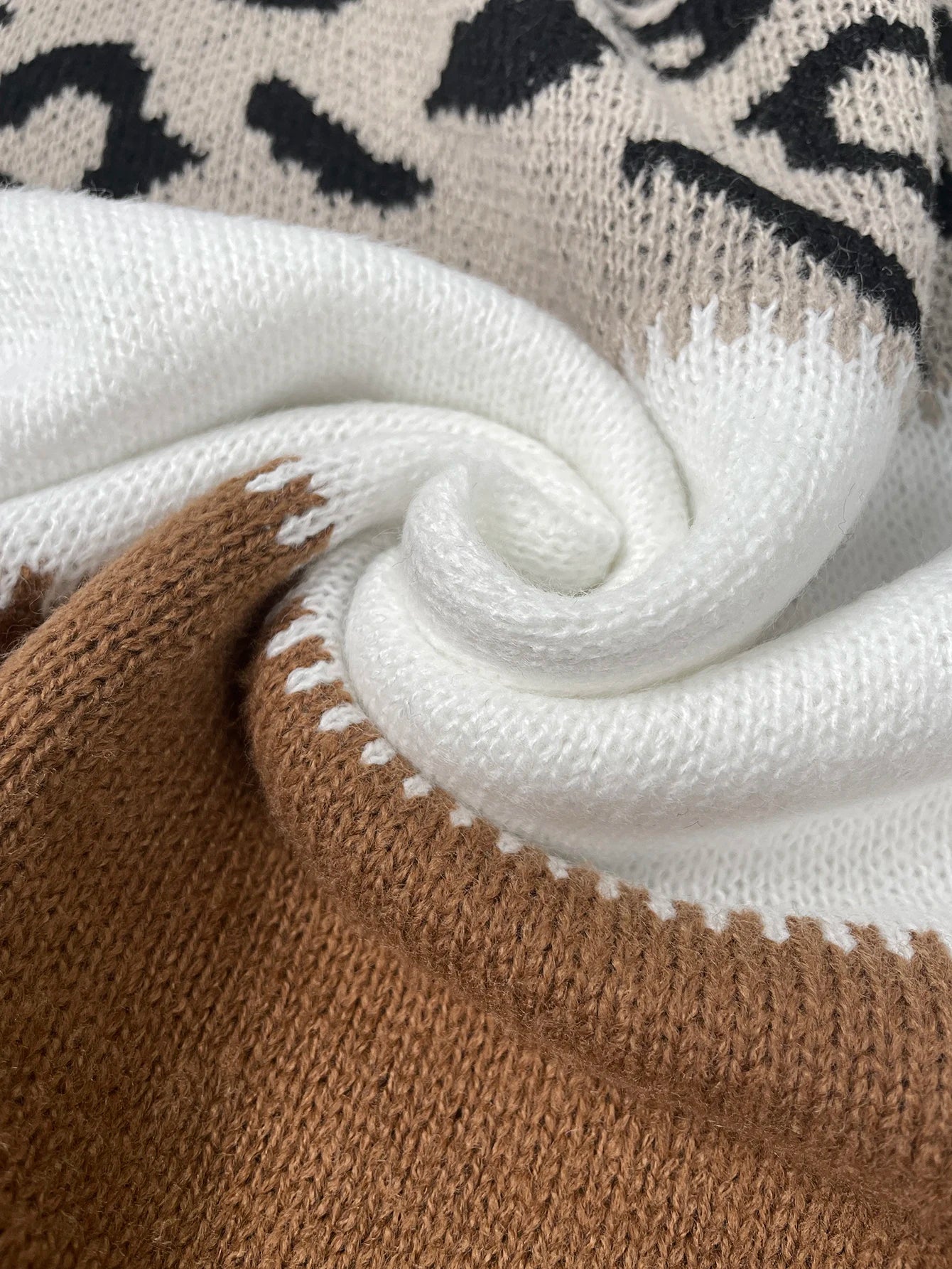 Stilla | Leopardmønster Pullover