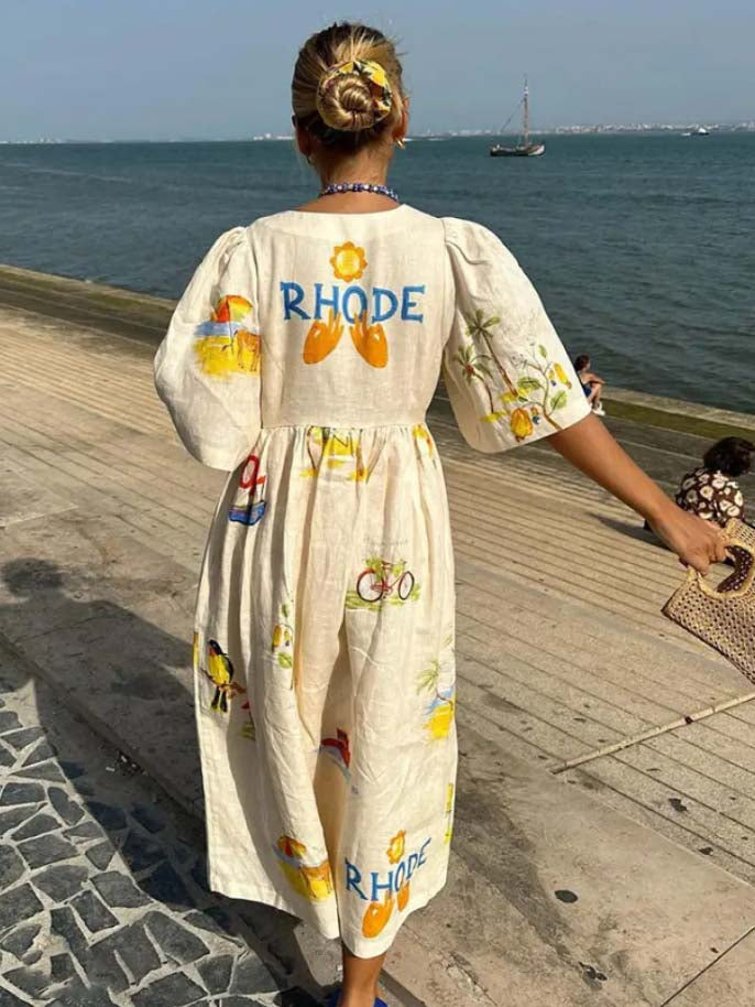 Stilla | Elegant kjole med tegneserie-print