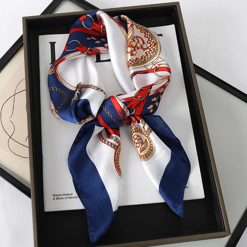 Stilla | Square Silkescarf Med Chic Design