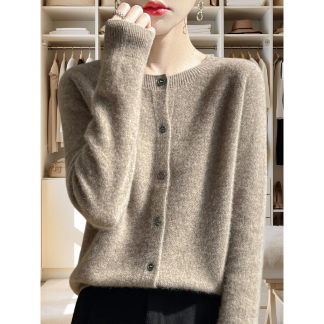 Stilla | varm cardigan til kvinder i praktisk design