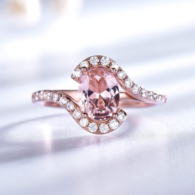 Stilla | Bølge-design Pink Turmalin Ring med Diamant-accenter