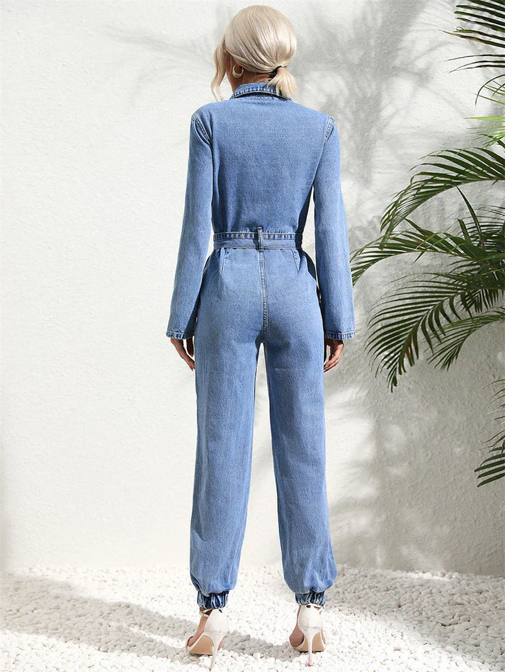 Stilla | Lækkert Denim Jumpsuit Med Bælte Og Lange Ærmer Til Damer