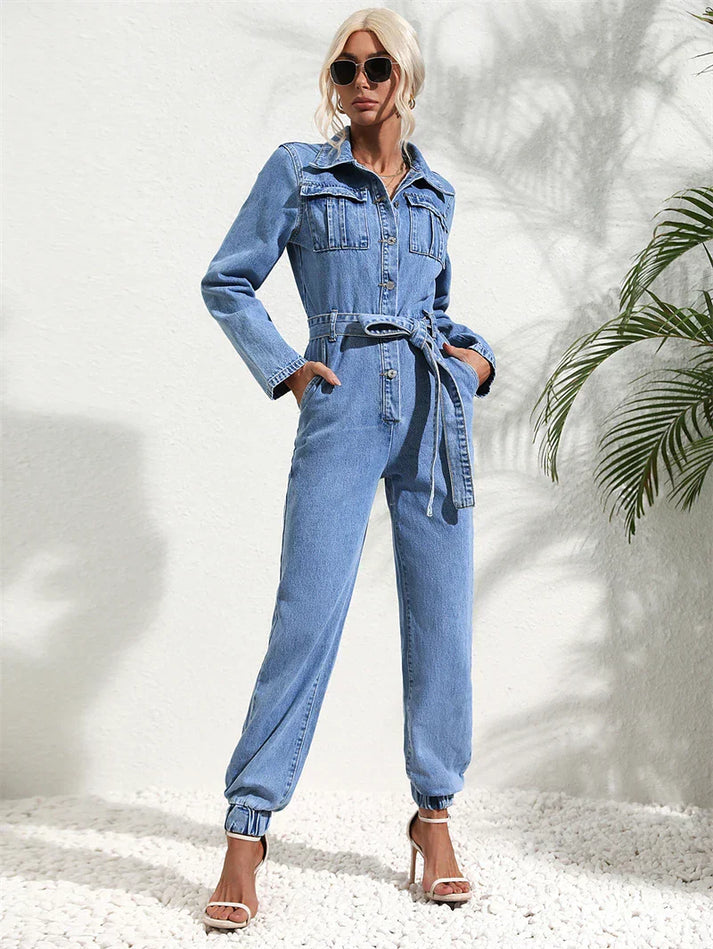 Stilla | Lækkert Denim Jumpsuit Med Bælte Og Lange Ærmer Til Damer