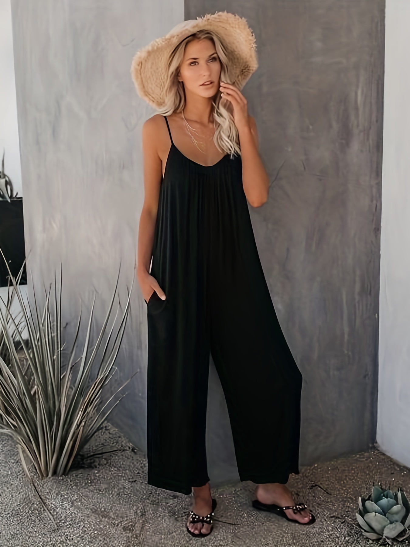 Stilla | Jumpsuit Med Brede Ben Og Spaghettistropper