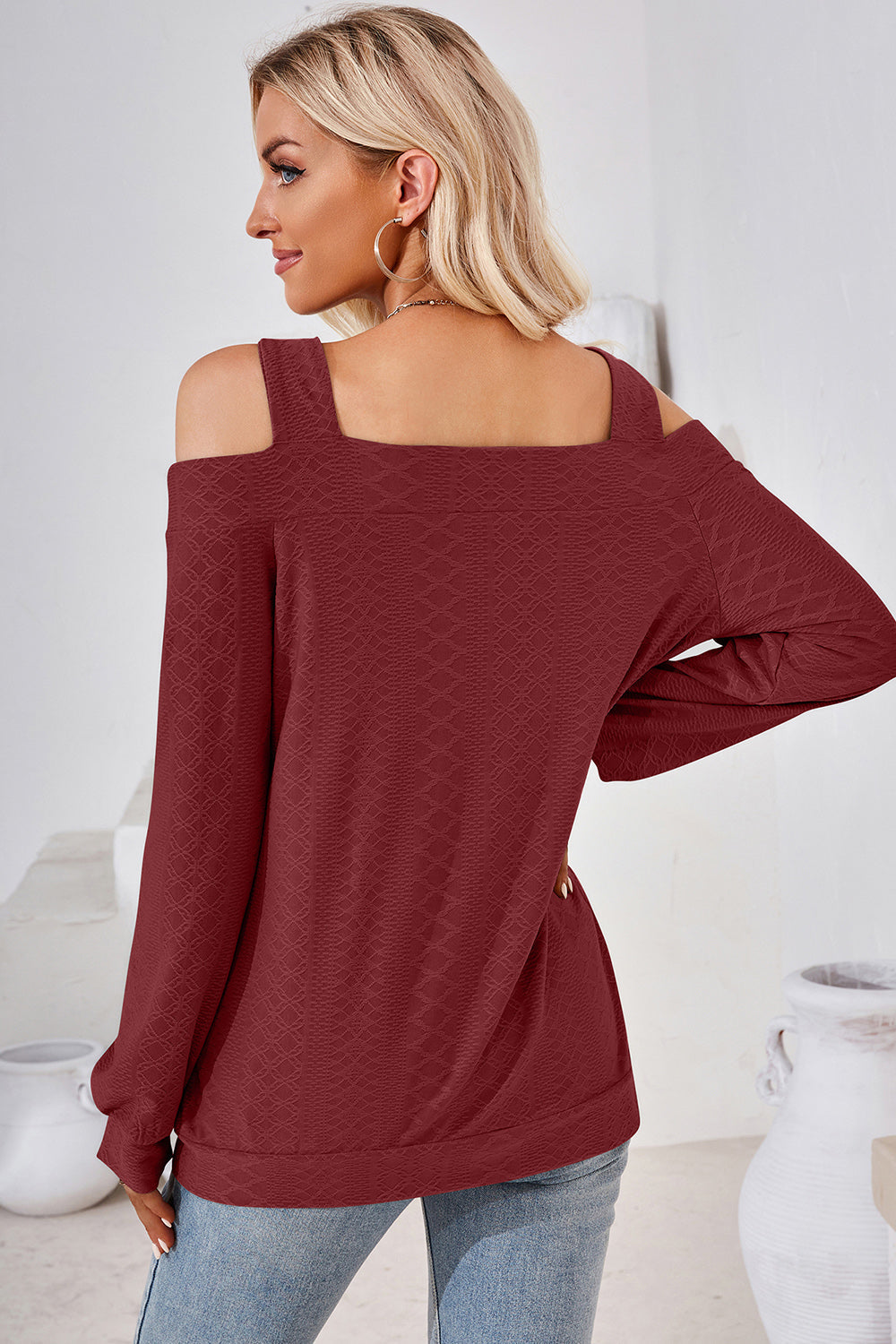 Stilla | Square Neck Cold Shoulder T-shirt