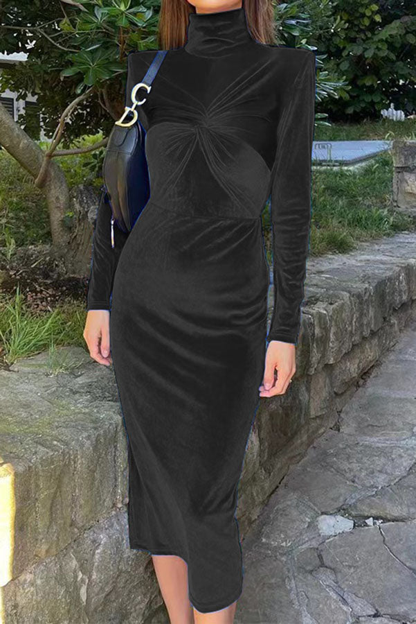 Stilla | Fejlfri Skønhed Twist Front Velvet Midi Kjole