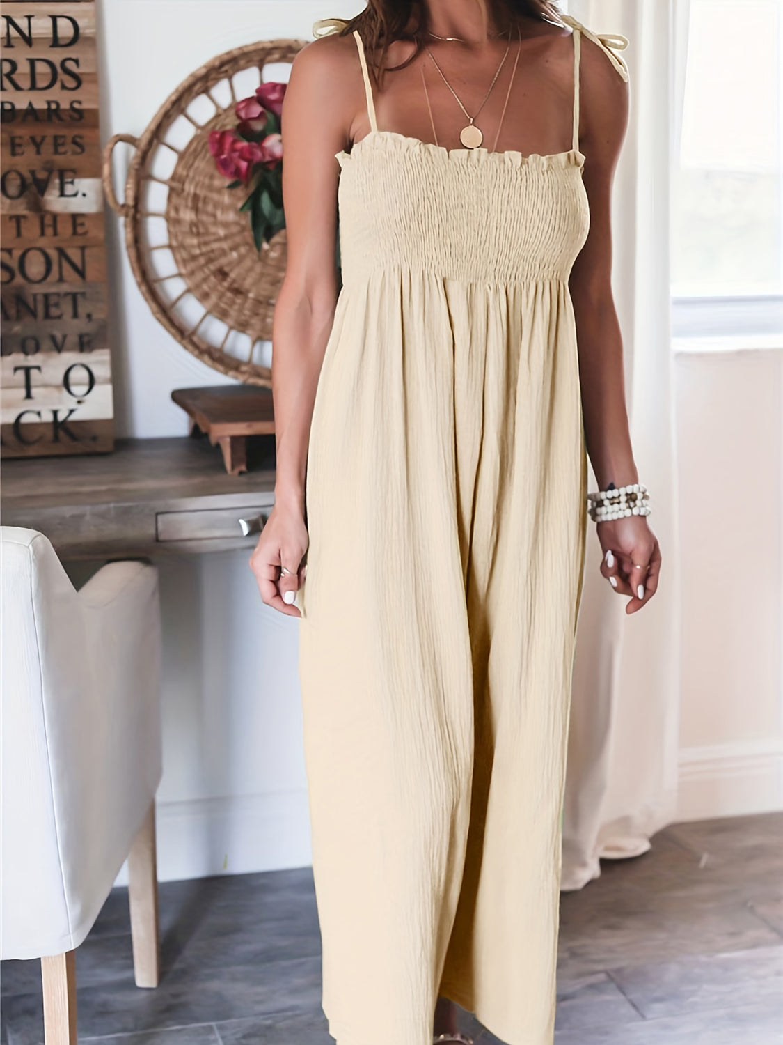 Stilla | Størrelse Smocket Spaghetti Strap Bred Ben Jumpsuit