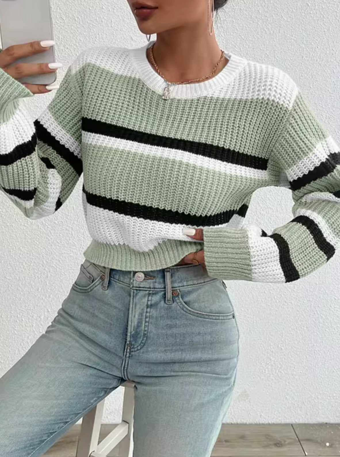 Stilla | Kort sweater af strik Azalea